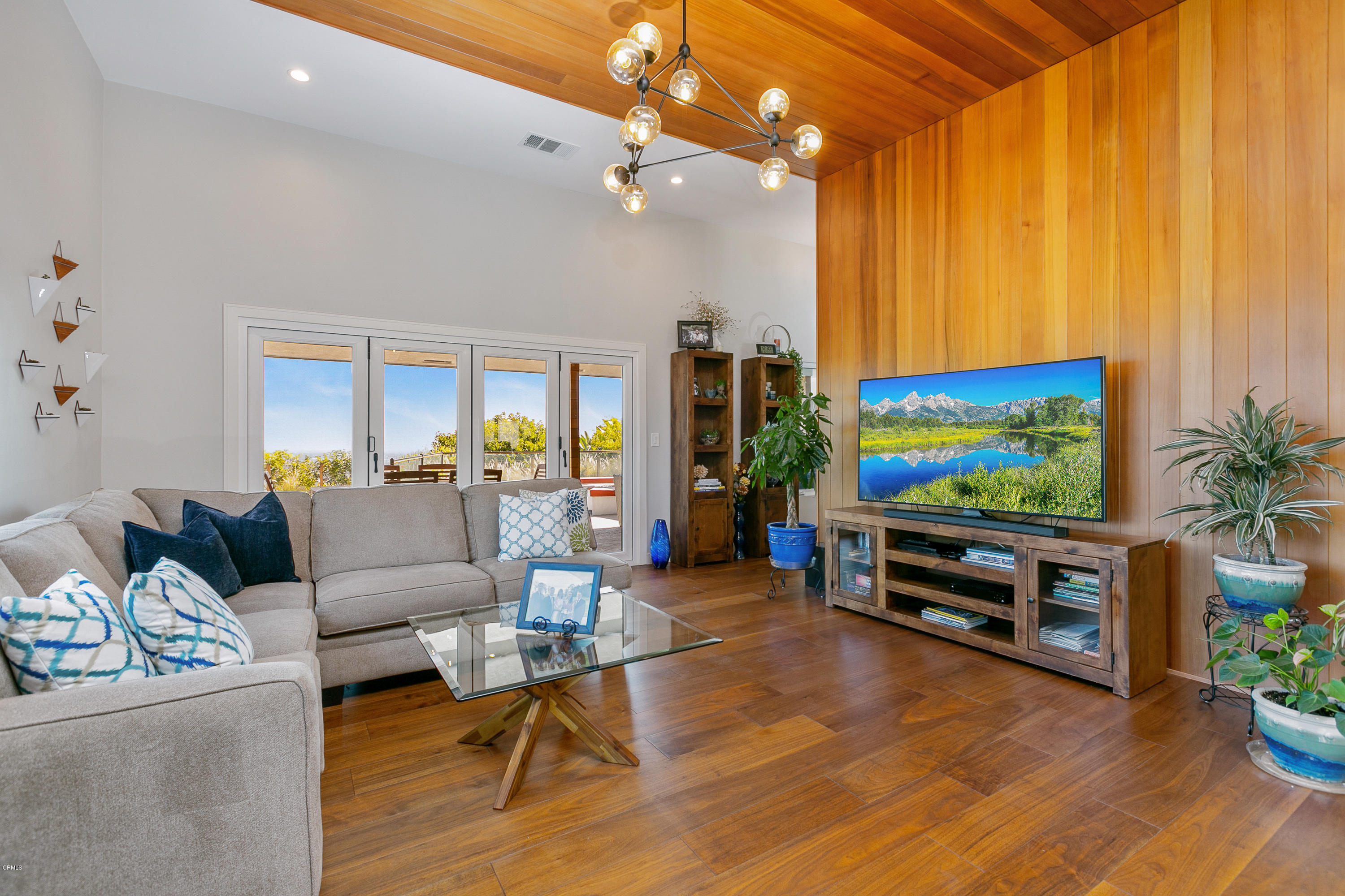 770 Panorama Place Pasadena, CA 91105 - Photo 11 of 47 a living room with furniture and a flat screen tv
