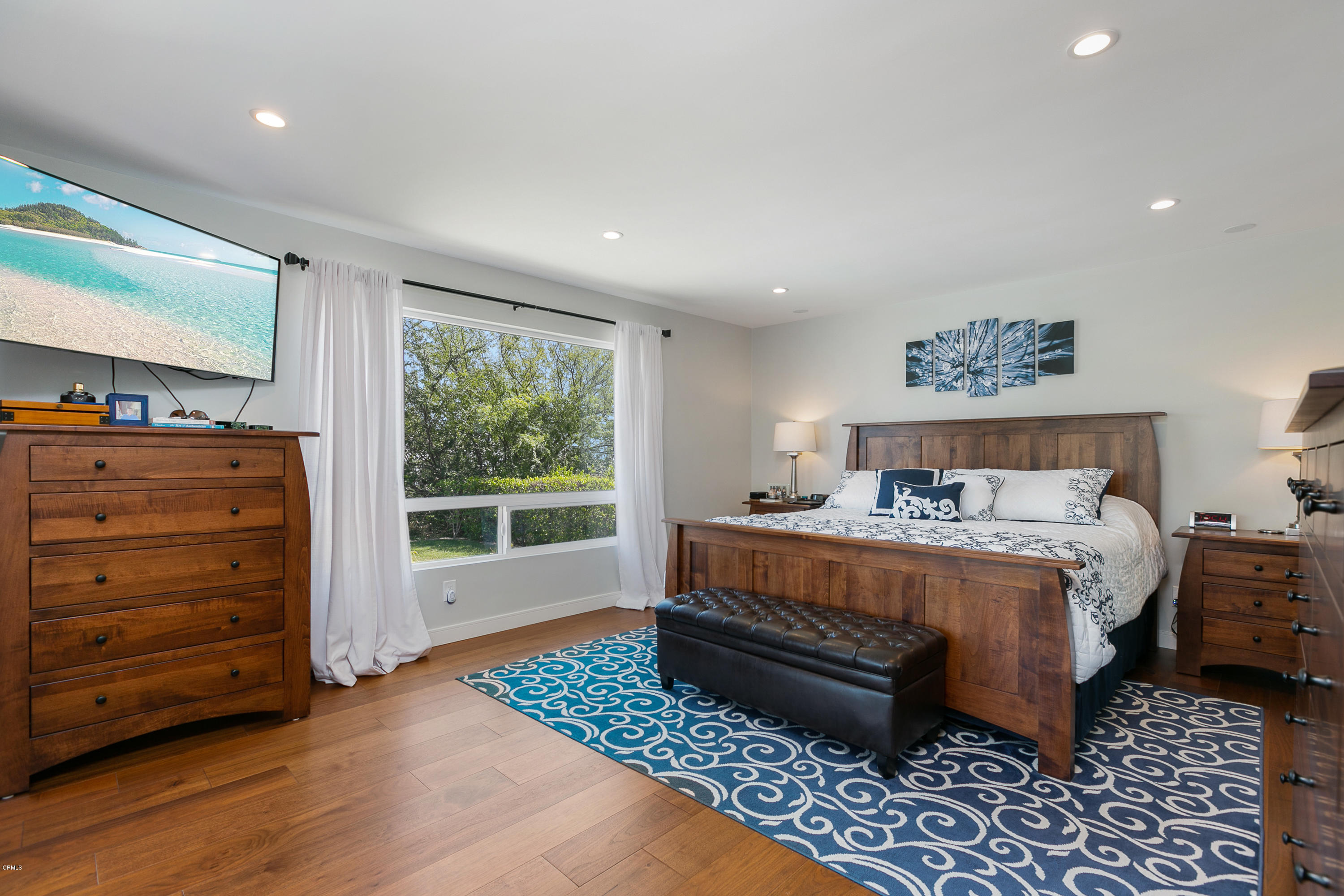 770 Panorama Place Pasadena, CA 91105 - Photo 19 of 47 a bedroom with a bed and a window