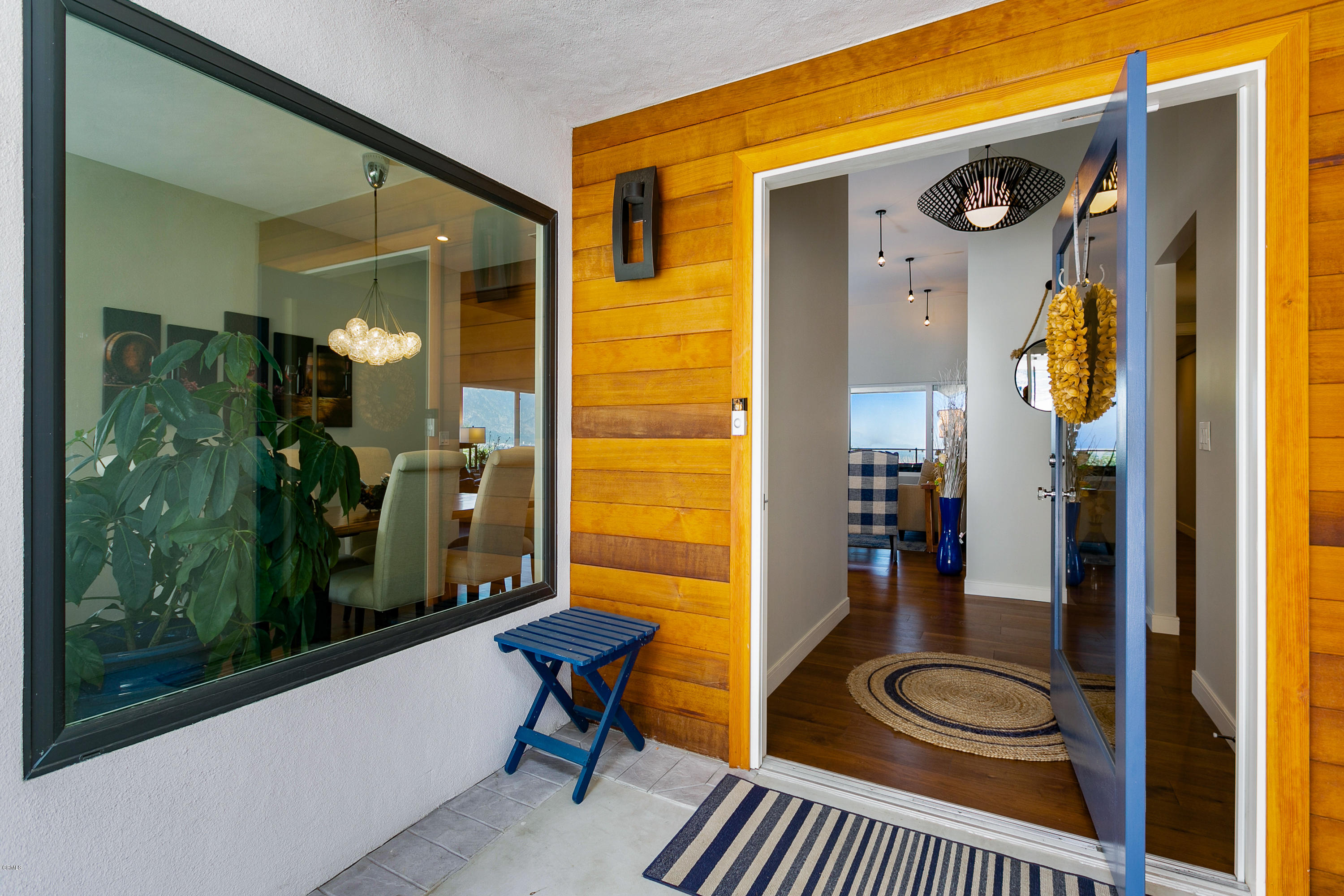 770 Panorama Place Pasadena, CA 91105 - Photo 3 of 47 a bathroom with a tub and shower