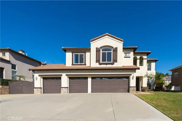 $1,350,000 | 3122 Pinehurst Drive, Corona, CA 92881