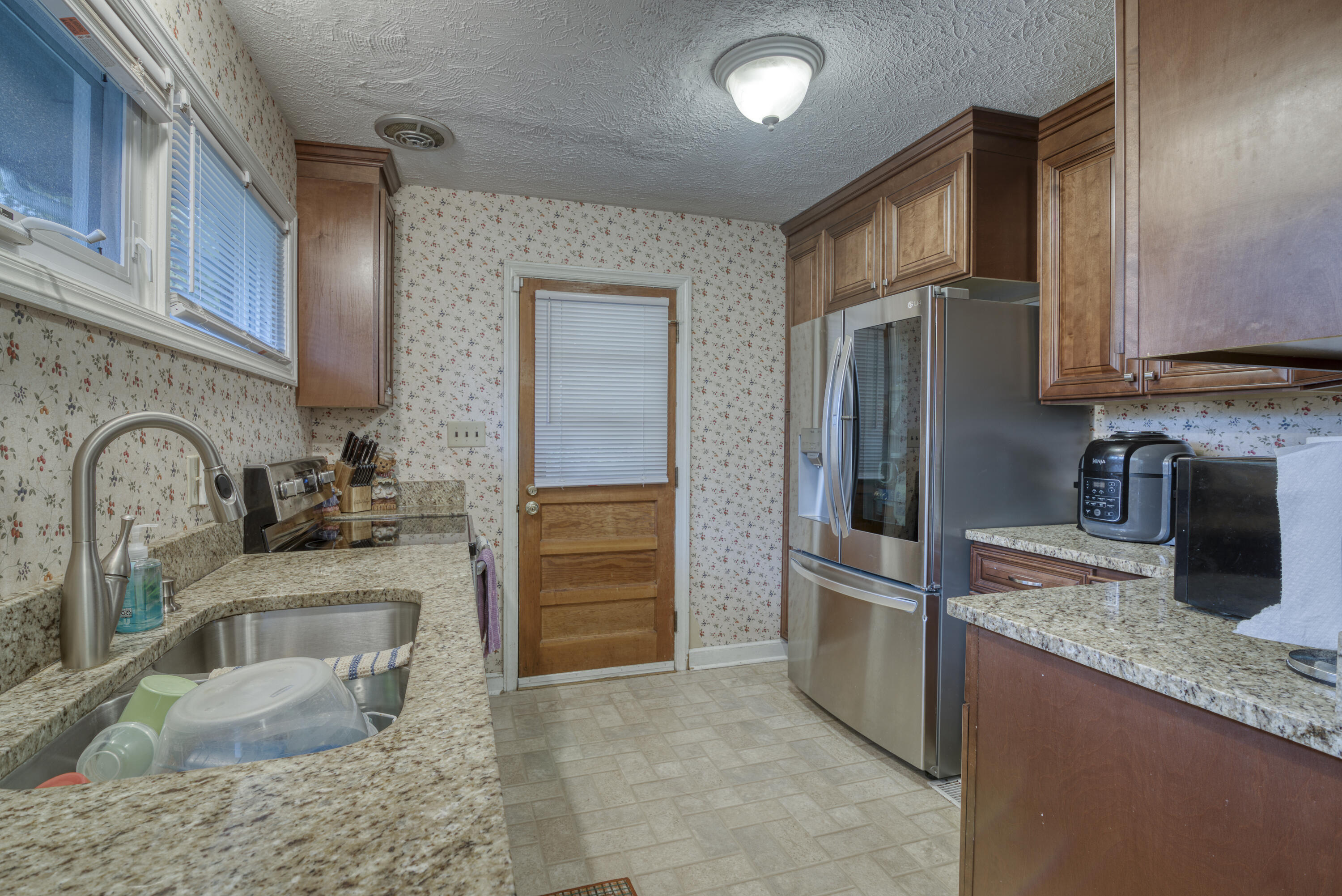 434 Huron Road Bristol, VA 24201 - Photo 12 of 25 434-Huron-Bristol-VA Highlands-Realty-In