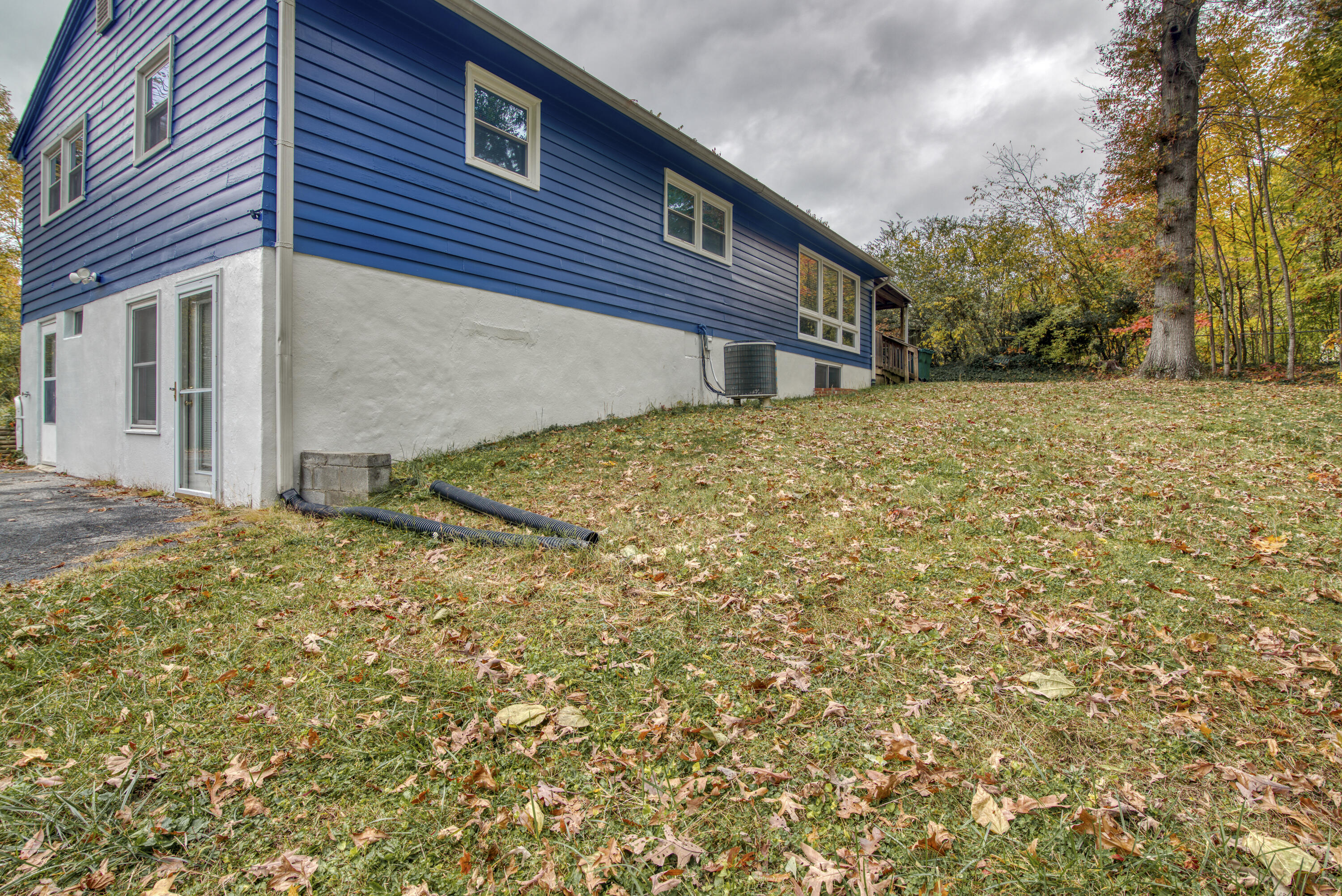 434 Huron Road Bristol, VA 24201 - Photo 8 of 25 434-Huron-Bristol-VA Highlands-Realty-In