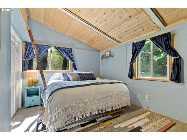 $560,000 | 625 Wilson Road, Mosier, OR 97040