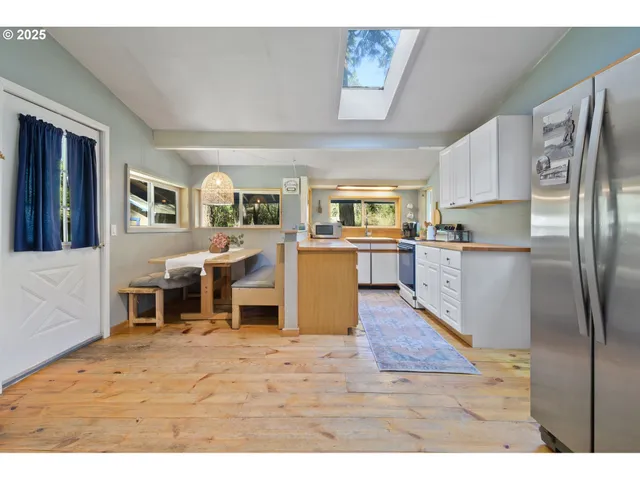 $560,000 | 625 Wilson Road, Mosier, OR 97040