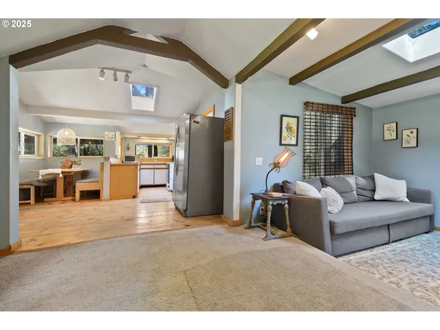 $560,000 | 625 Wilson Road, Mosier, OR 97040