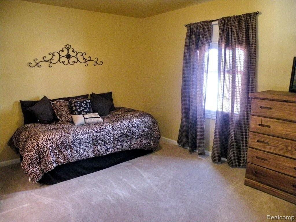 3713 Inverness Drive Rochester, MI 48306 - Photo 14 of 25 Bedroom 2