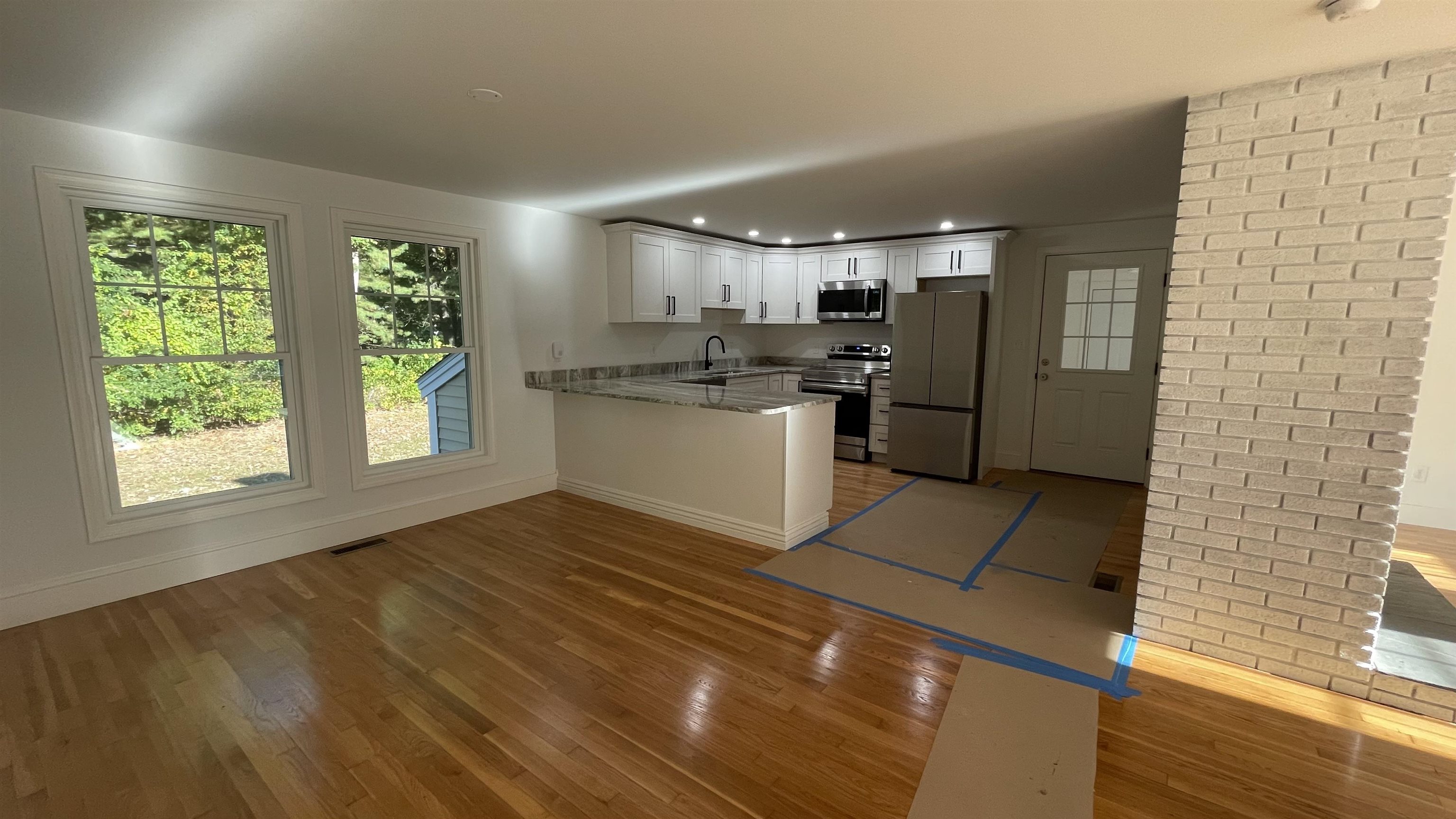 4 Mulberry Road Salem, NH 03079 - Photo 12 of 33