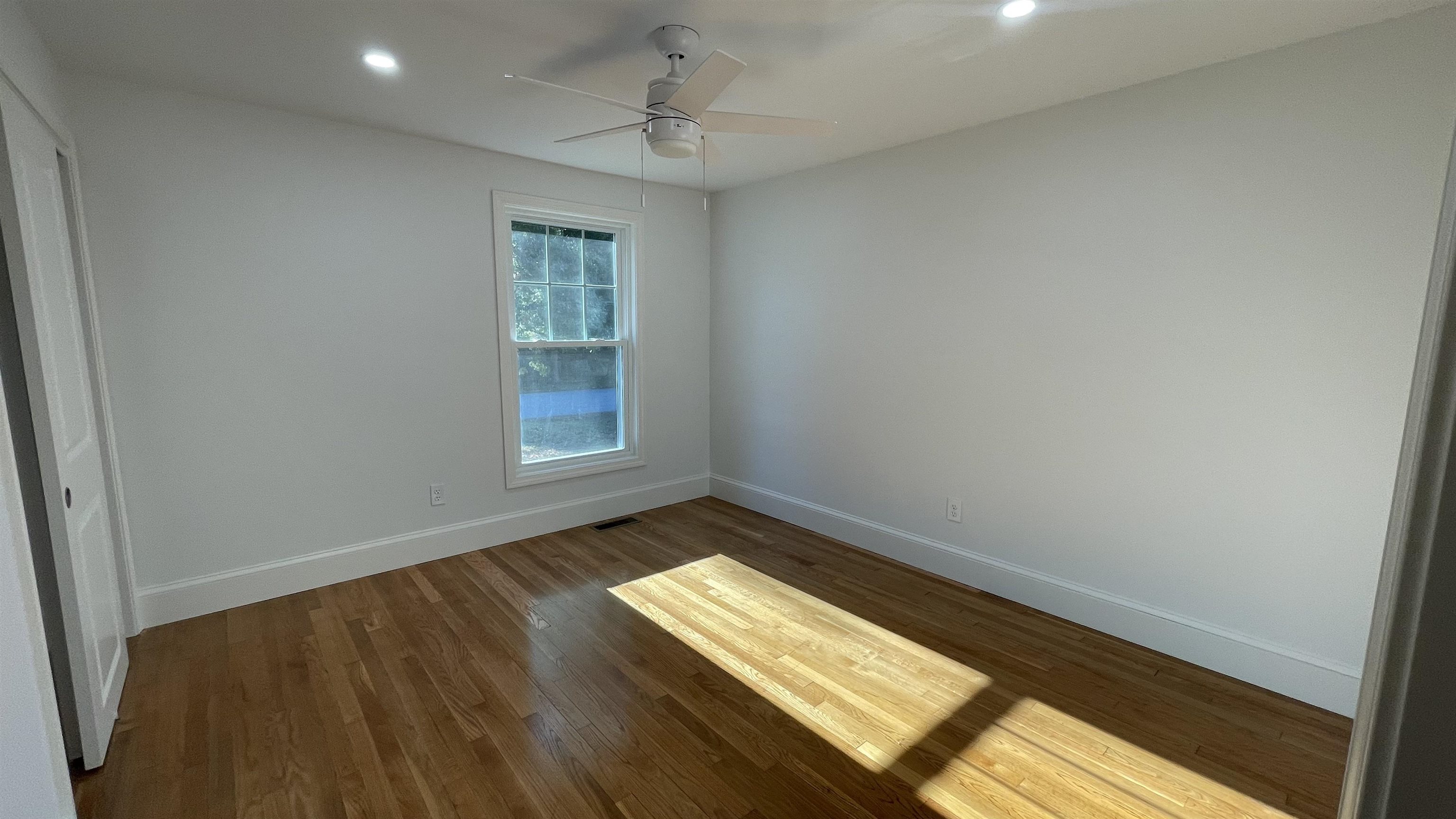 4 Mulberry Road Salem, NH 03079 - Photo 23 of 33