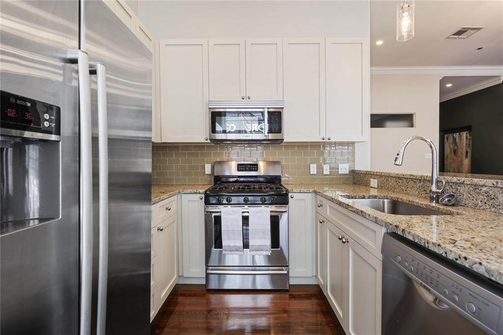 220 Decatur Street, Unit 201 New Orleans, LA 70130 - Photo 7 of 12 Gallery Image 7