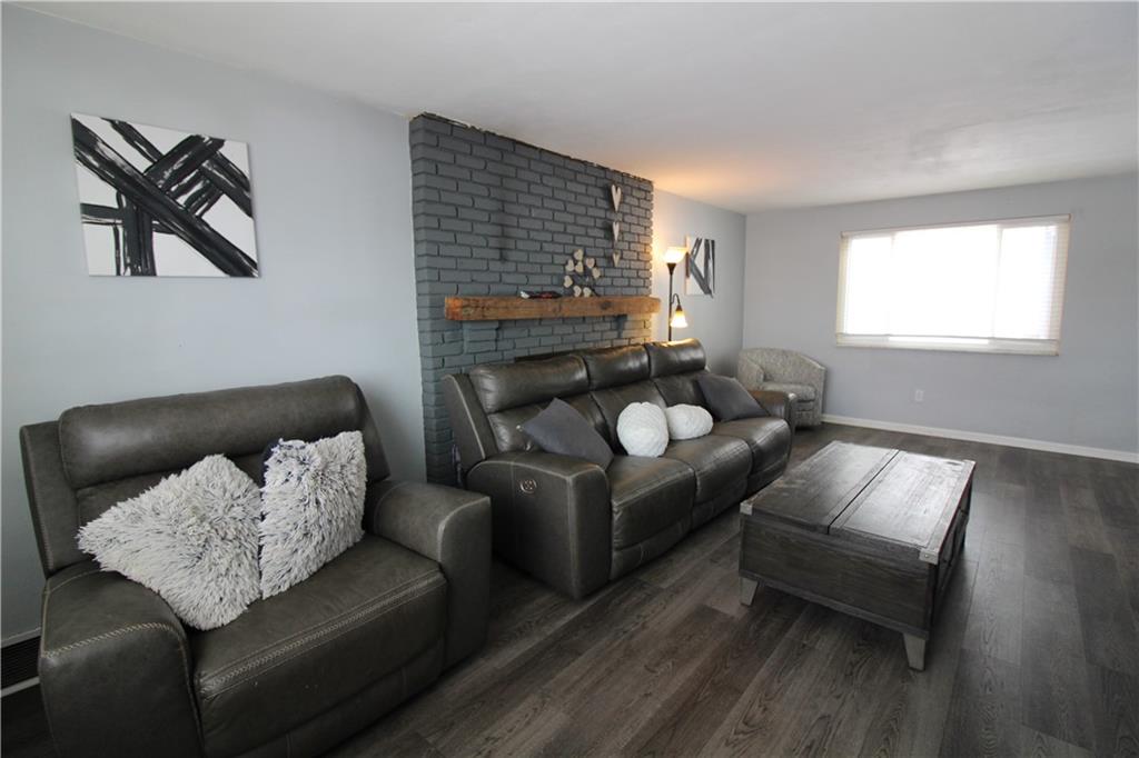 5877 Pleasant Street South Park, PA 15129 - Photo 19 of 34 a living room with furniture and a window