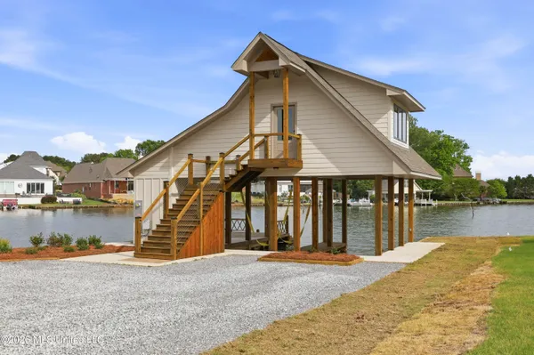 $385,000 | 199 Harbor View Drive, Madison, MS 39110