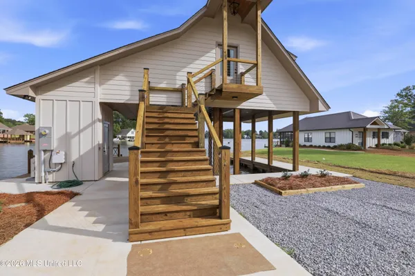 $385,000 | 199 Harbor View Drive, Madison, MS 39110