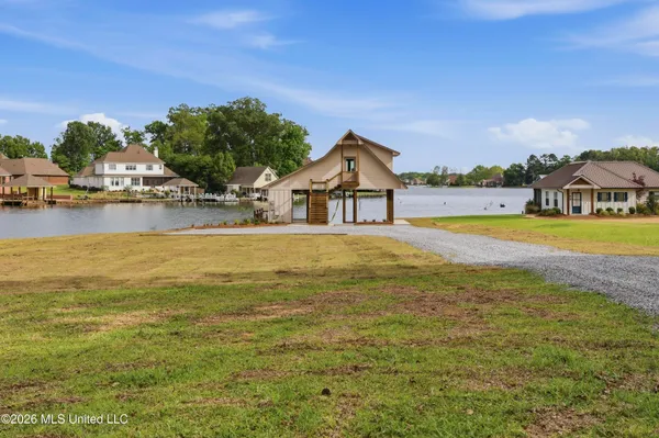 $385,000 | 199 Harbor View Drive, Madison, MS 39110