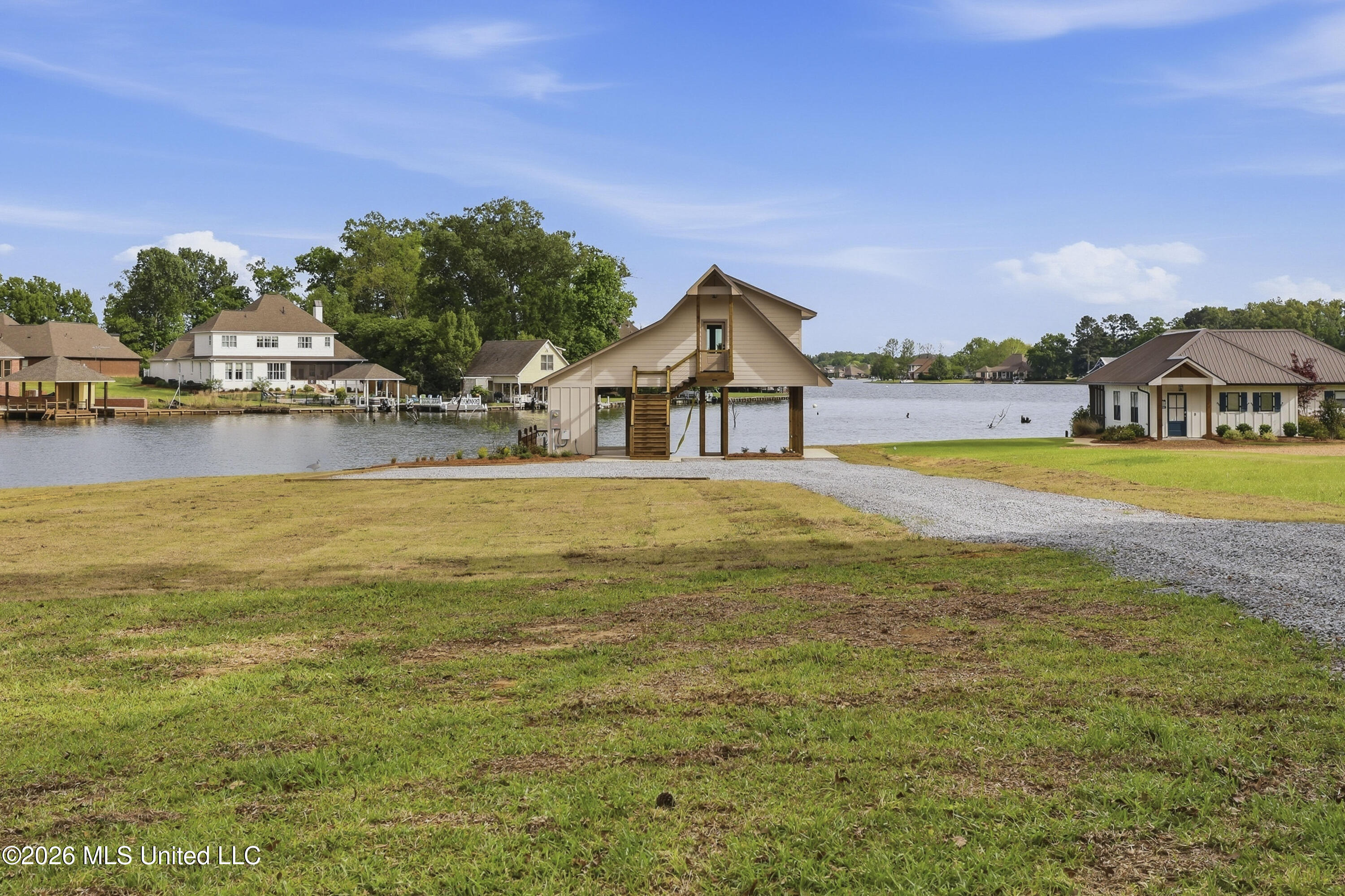 199 Harbor View Drive Madison, MS 39110 - Photo 2 of 21 199 Harbor View-2