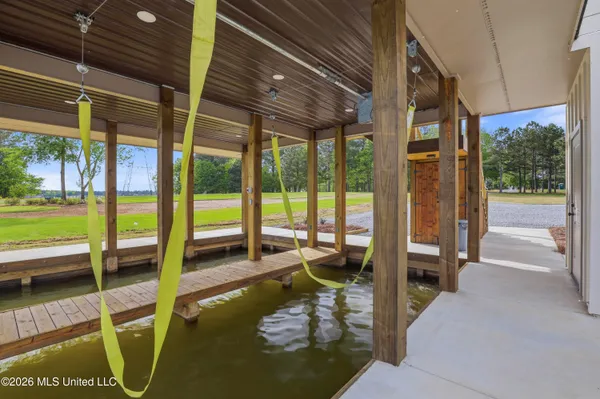 $385,000 | 199 Harbor View Drive, Madison, MS 39110