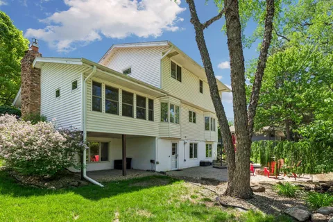 $850,000 | 6016 Eden Prairie Road, Edina, MN 55436