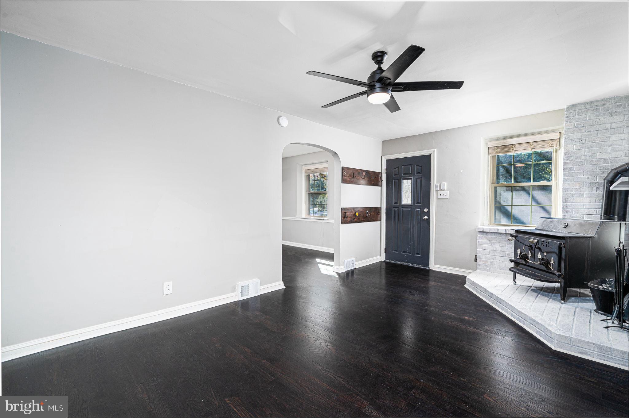 13 Ridley Drive Wallingford, PA 19086 - Photo 6 of 19 Gleaming Hardwoods
