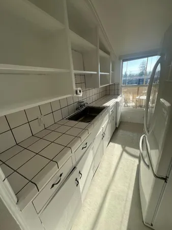 $2,950 | 411 California Avenue, Unit A5, Palo Alto, CA 94306