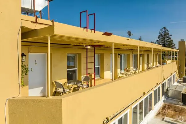 $2,950 | 411 California Avenue, Unit A5, Palo Alto, CA 94306