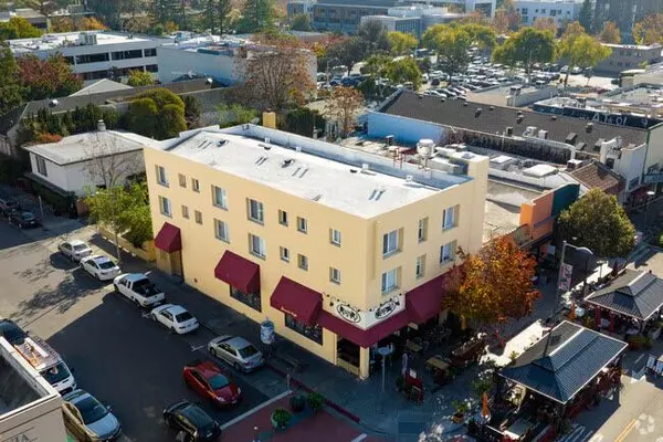 $2,950 | 411 California Avenue, Unit A5, Palo Alto, CA 94306