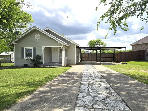 $1,500 | 712 Narrow Street, Weatherford, TX 76086