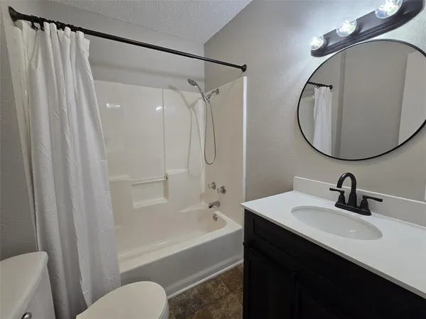 $1,500 | 712 Narrow Street, Weatherford, TX 76086