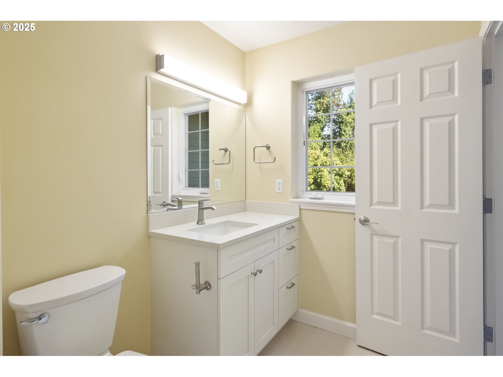 8318 North Edison Street Portland, OR 97203 - Photo 22 of 33 Bathroom