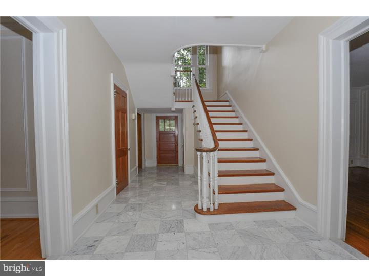 6436 Sherwood Road Philadelphia, PA 19151 - Photo 2 of 23 Gallery Image 2
