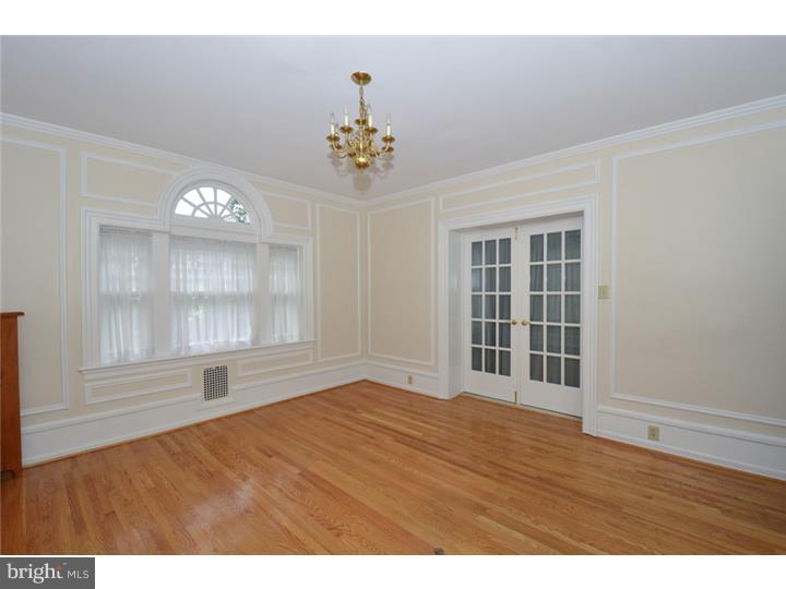 6436 Sherwood Road Philadelphia, PA 19151 - Photo 5 of 23 Gallery Image 5