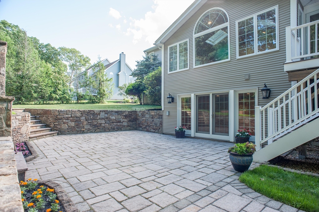 18 Boundary Stone Road Sutton, MA 01590 - Photo 4 of 30