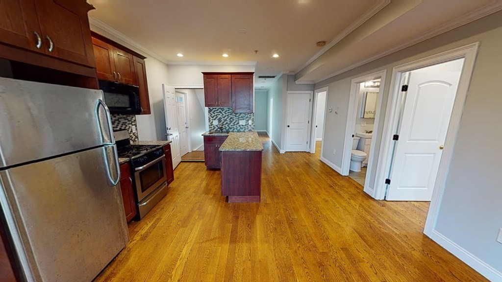 27 Chestnut Avenue, Unit 1 Boston, MA 02130 - Photo 8 of 39