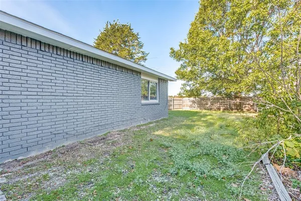 $359,000 | 8507 Baumgarten Drive, Dallas, TX 75228