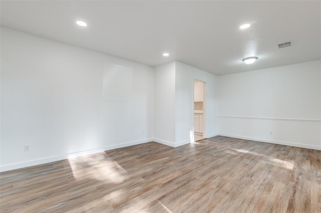 8507 Baumgarten Drive Dallas, TX 75228 - Photo 5 of 18