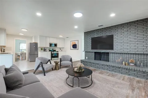 $389,000 | 8507 Baumgarten Drive, Dallas, TX 75228