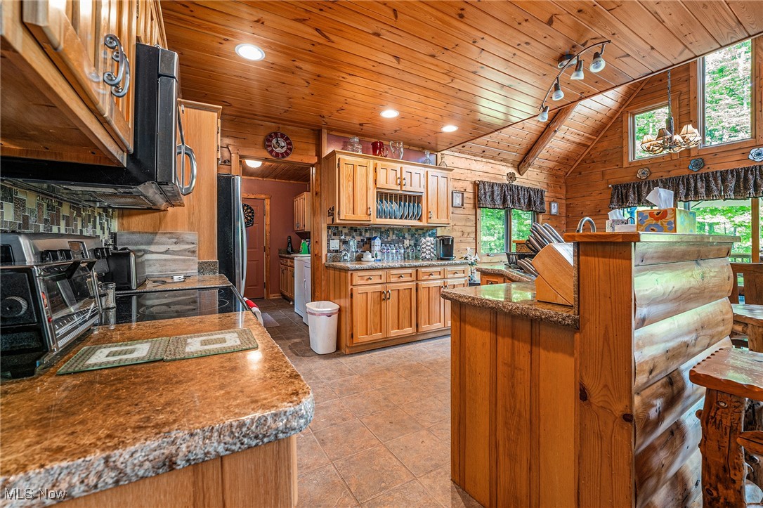 5454 Ledge Road Madison, OH 44057 - Photo 4 of 34 Gallery Image 4
