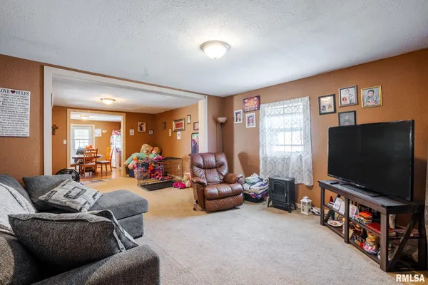 $59,900 | 525 South Halliday Avenue, Du Quoin, IL 62832