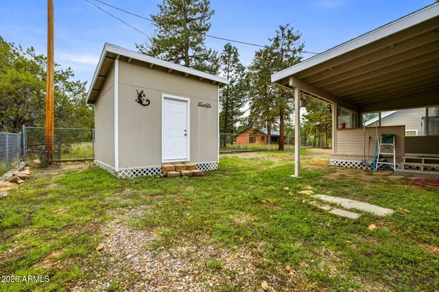 $379,000 | 1955 Twin Pines Trail, Overgaard, AZ 85933