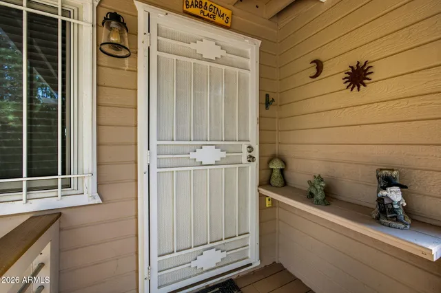 $379,000 | 1955 Twin Pines Trail, Overgaard, AZ 85933