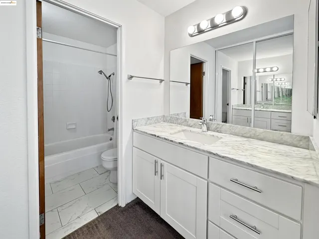 $365,000 | 555 Pierce Street, Unit 524, Albany, CA 94706