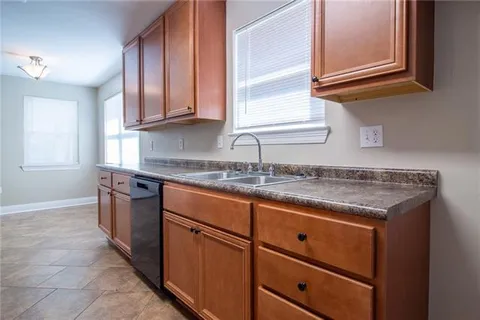 $182,500 | 2324 Williamsburg Drive, Laplace, LA 70068