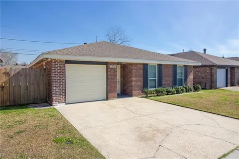 $182,500 | 2324 Williamsburg Drive, Laplace, LA 70068