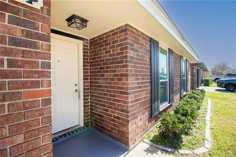 $182,500 | 2324 Williamsburg Drive, Laplace, LA 70068