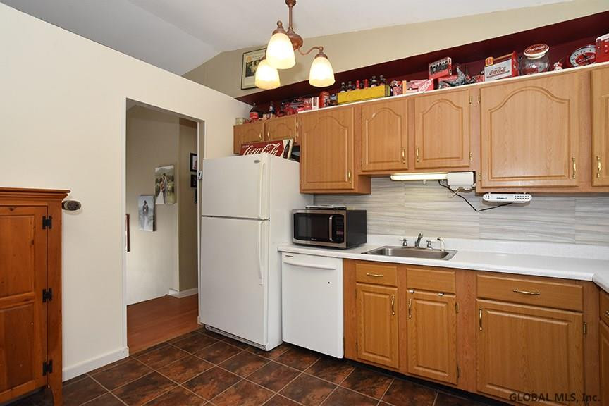 15 Haystack Road Clifton Park, NY 12065 - Photo 8 of 23 Photo 8