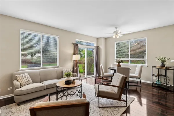 $275,000 | 1466 Doolittle Lane, Unit 1466, Grayslake, IL 60030