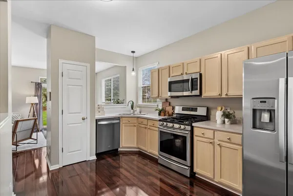 $275,000 | 1466 Doolittle Lane, Unit 1466, Grayslake, IL 60030