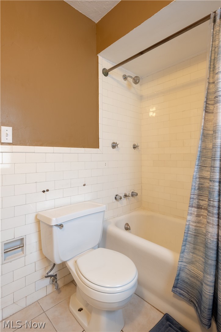 3235 Yorkshire Road Cleveland, OH 44118 - Photo 11 of 22 Gallery Image 11