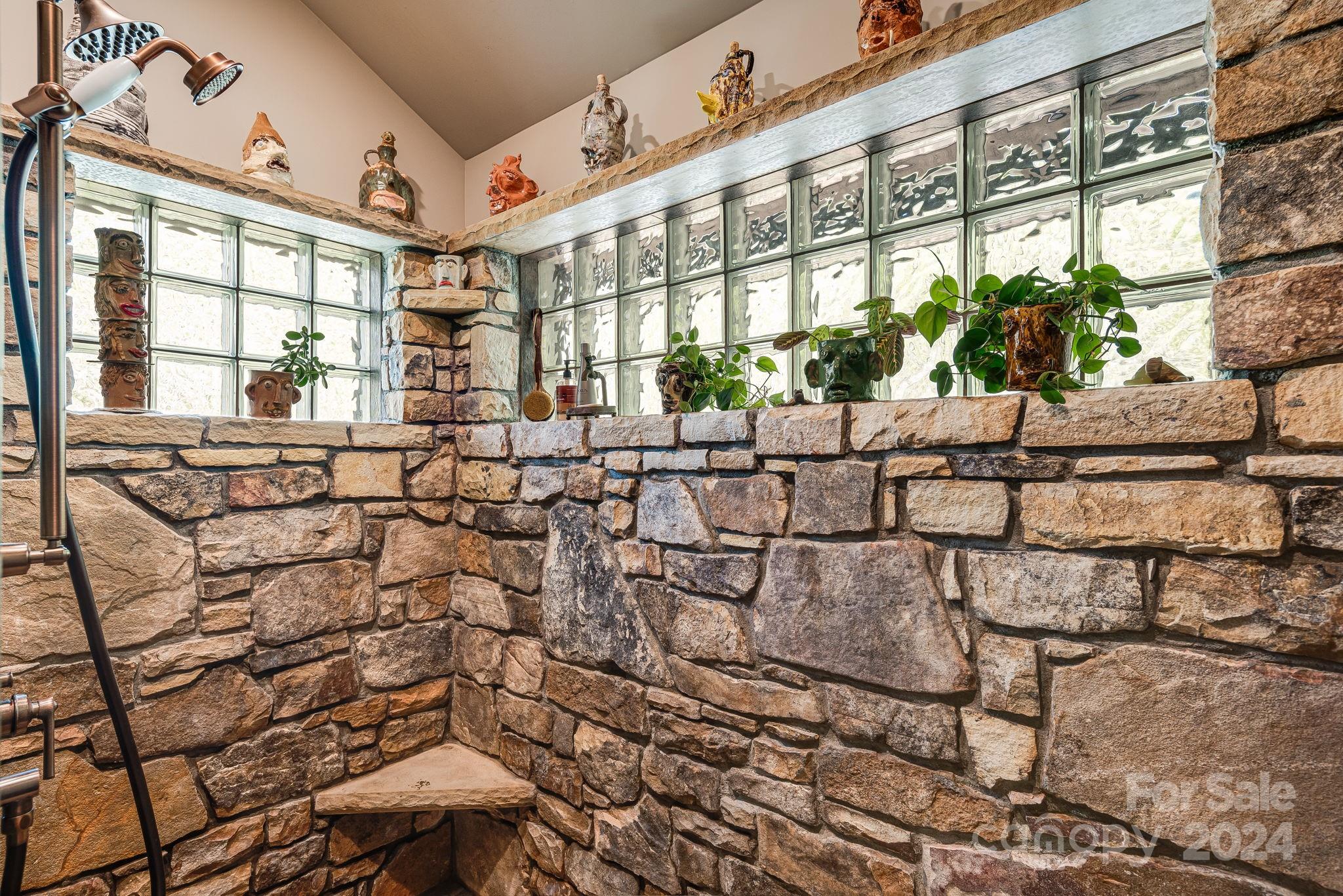 3146 Hebron Road Hendersonville, NC 28739 - Photo 18 of 47 Gallery Image 18
