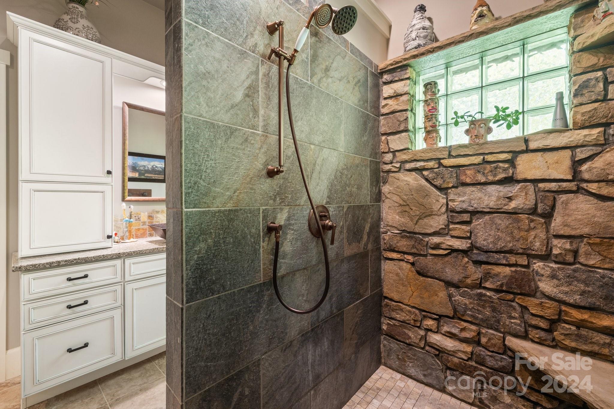 3146 Hebron Road Hendersonville, NC 28739 - Photo 19 of 47 Gallery Image 19