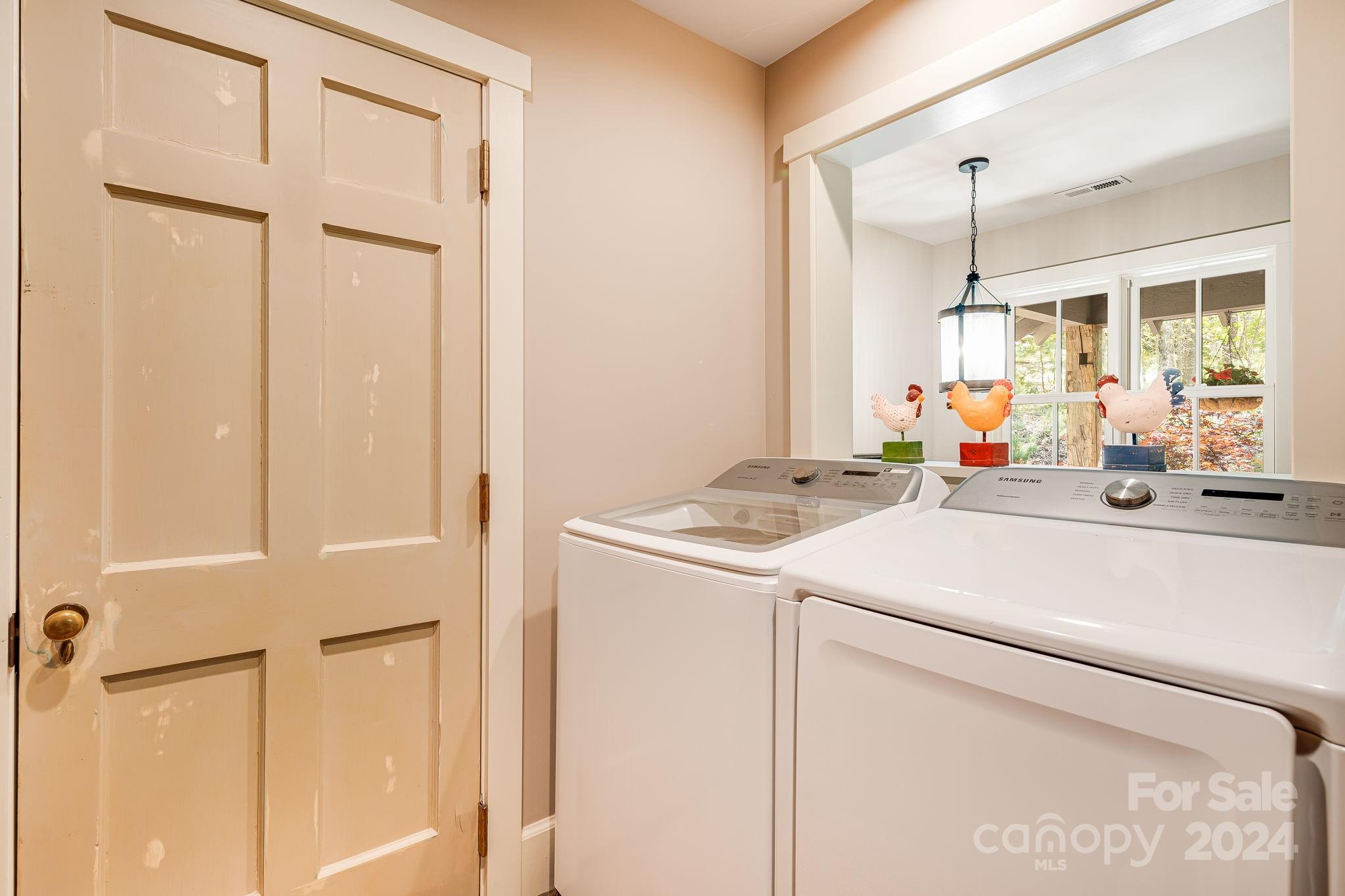 3146 Hebron Road Hendersonville, NC 28739 - Photo 21 of 47 Gallery Image 21