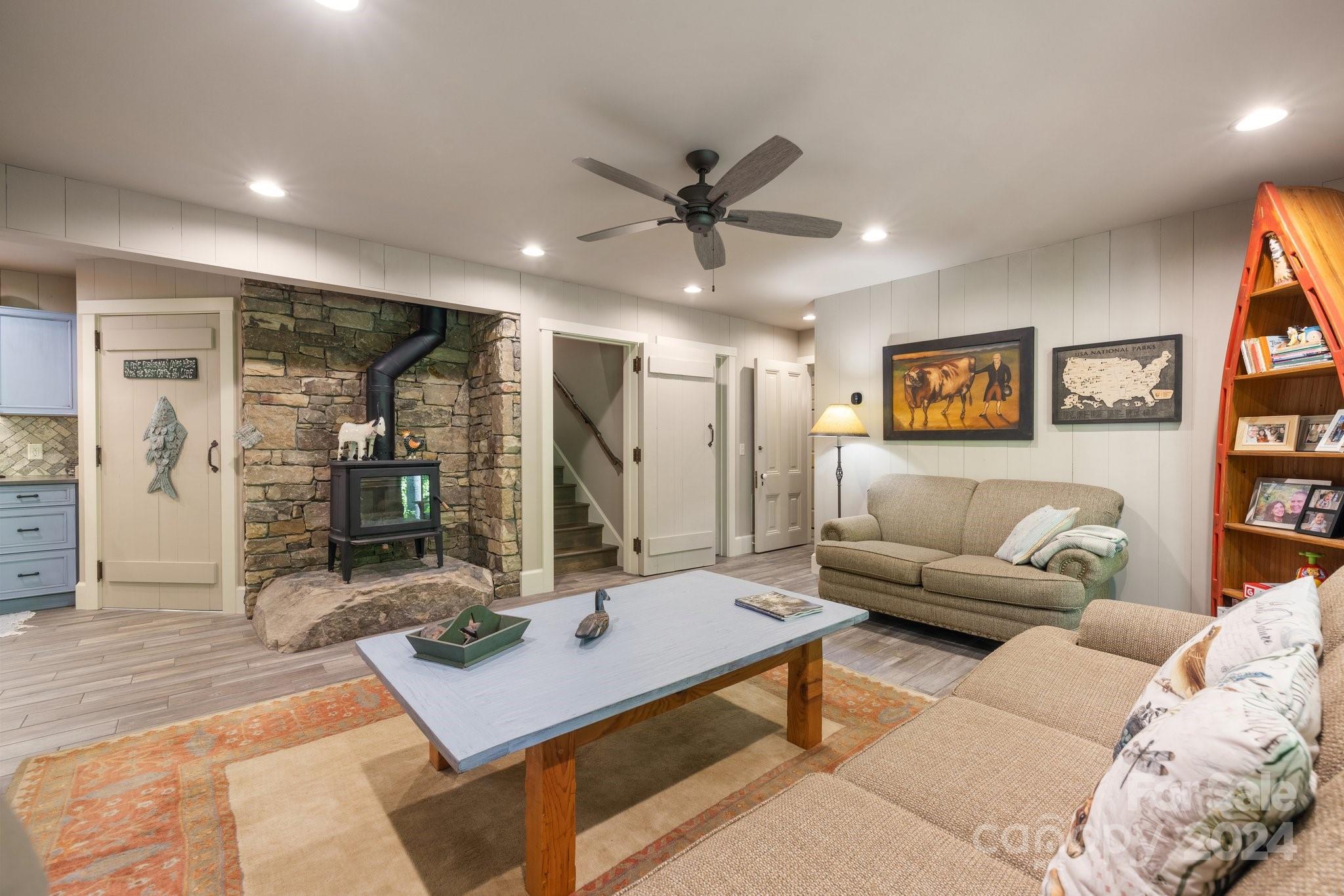 3146 Hebron Road Hendersonville, NC 28739 - Photo 24 of 47 Gallery Image 24